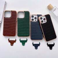 เคสโทรศัพท์หนังวัวแท้สำหรับ14 Pro Max 13 12กรอบหลังผิวจระเข้แบบคลาสสิกฝาหลังเป็นเกราะเคลือบเงา