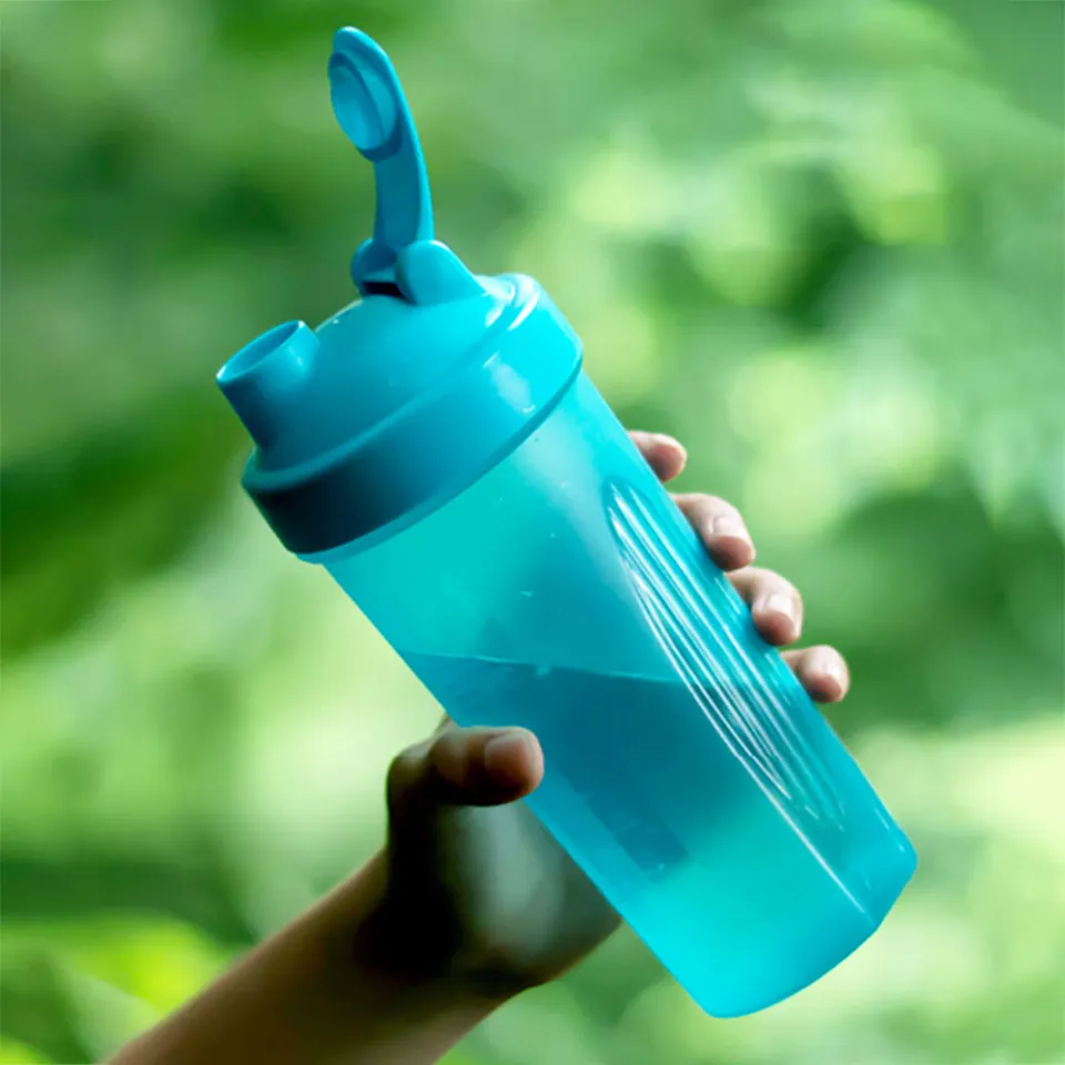 600ML Blender Shaker Bottle with Plastic Whisk Ball BPA Free