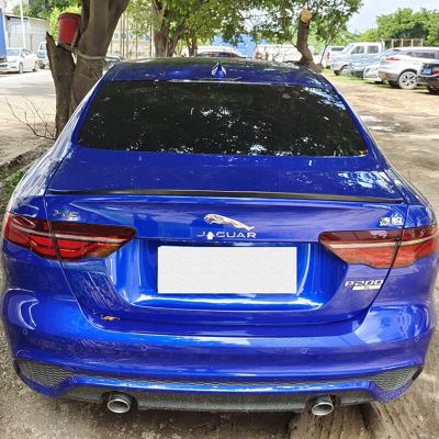 สำหรับสปอยเลอร์อุปกรณ์เสริมใหม่ Jaguar XE รถ Boot Trunk PU วัสดุสีดำด้านหลัง Lip Wing Tail Refit V สไตล์ Body Kit 2016-2021