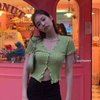 Jennie Blackpink  เสื้อไหมพรมคอระบายสไตล์สาวเจนนี่