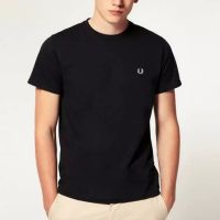 FRED PERRY 2023เสื้อยืดผู้ชาย,ระบายอากาศที่สะดวกสบายผ้าฝ้ายพิมพ์ลายข้าวสาลีหูสั้นรอบคอหลวม