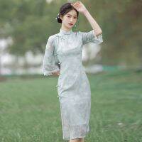 【คลังสินค้าพร้อม】ผู้หญิงลูกไม้ปรับปรุง Cheongsam ครึ่งแขนชุดวินเทจสลิมฟิตสง่างามกลางยาว Qipao S ถึง XXL สีชมพูสีเขียว