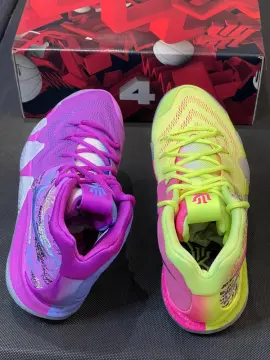 Pink kyrie outlet 4 mens