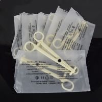 อาชีพพลาสติกเปิดลิ้นเจาะ Forcep Clamp Body Ear Nose Body Piercing Plier Round Tool