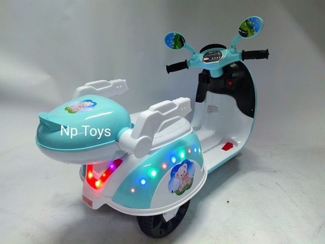 toykidsshop-รถแบตเตอรี่เด็ก-รถเด็กนั่ง-ทรงมอไซค์มีเจ้าตุ๊กตาน่ารัก-มีเสียงดนตรี-มีไฟหน้า-ขนาด1มอเตอร์-no-113