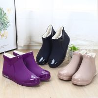 Kasut air dewasa kasut tiub pendek kasut kasut getah Kasut hujan baru wanita pendek tiub air kasut but Single-layer fleece-lined rain boots Womens rain boots short tube velvet rain shoes student fashion Korean style cute fashionable kitche