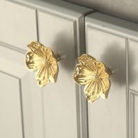 【LZ】卐  Flower Brass Knobs and Handles for Dresser Single Hole Dresser Wardrobe TV Wine Cabinet Home Acessórios