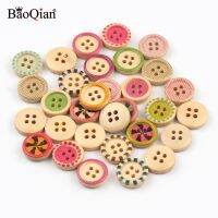 50Pcs 15mm Mixed Retro Pattern 4 Hole Round Wooden Buttons For Sewing Accessory Clothing Crafts Scrapbooking Decoration DIY Haberdashery