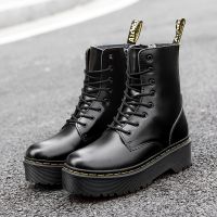 Dr .Martens Air Wair รองเท้าบู๊ทส์มาร์ตินข้อสั้นผ้าหนังแท้สําหรับผู้ชาย 9133