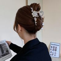 [COD] Fashion flowers full of diamonds pearl tassel clip hair shark temperament creative ins accessories female