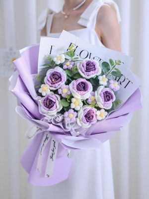 【Ready】🌈 Ktted wool bouquet gradient roses creative l flower birthday ft for rlfriend b friend and teaer