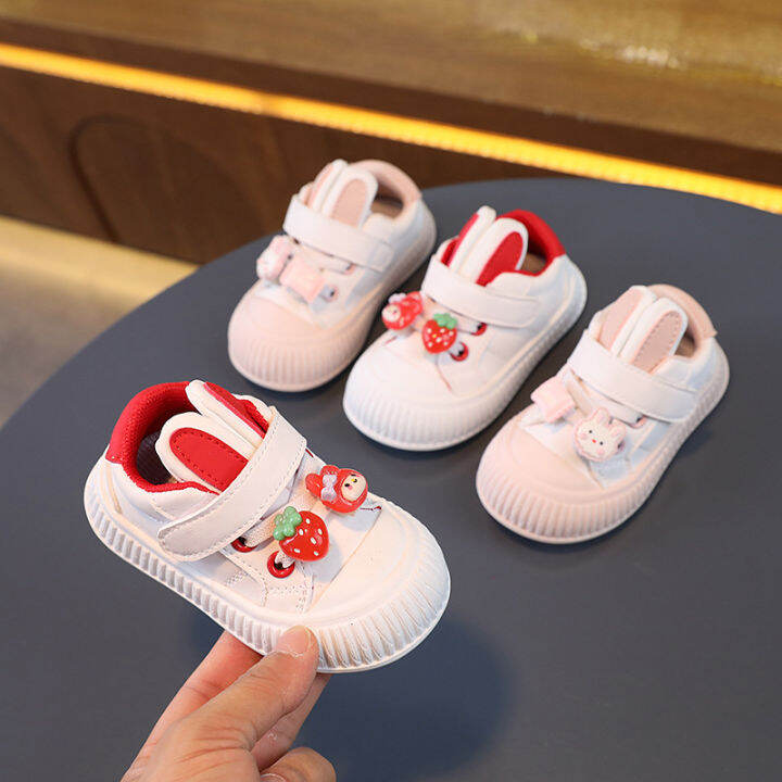 Old fashioned walking on sale shoes for baby