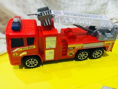 โมเดลรถดับเพลิง มีลานในตัวไม่ต้องใส่ถ่าน Super truck Toys