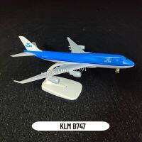 ขนาด1:250เครื่องบินจำลอง A380จากกาตาร์เครื่องบินตกแต่งบ้านสำนักงานเครื่องบินจำลองศิลปะขนาดเล็กของเล่นเด็กผู้ชายสำหรับเด็ก