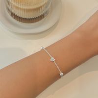 SissyJewelry // สร้อยข้อมือเงินแท้ รุ่น Tiny heart with pearl curb bracelet