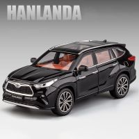 1:24 Toyota Highlander โมเดลรถโลหะผสม SUV Diecasts &amp; ของเล่นโลหะ Off-Road ยานพาหนะรถจำลองเสียงและไฟเด็กของขวัญ