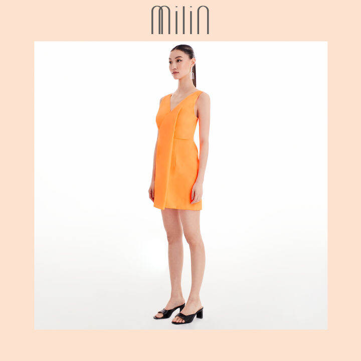 milin-front-drape-detail-polyester-sleeveless-dress-เดรสแขนกุดคอวีจับจีบด้านหน้า-dashing-dress