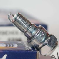 Original-genuine✁ VFR1200 CBR1000XX CBR1000 CBR600 with NGK iridium CR9EHIX-9 spark plug