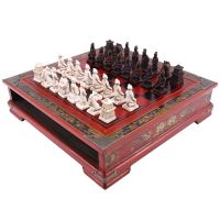 [ในสต็อก] [COD]Wood Chess Chinese Retro Terracotta Warriors Chess Wood Do Old Carving Resin Chessman Christmas Birthday Premium Gift