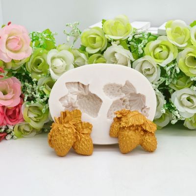 Silicone Mold Flower Strawberry Kitchen Resin Baking Tool Dessert Chocolate Lace Decoration Supplies DIY Cake Fondant Moulds