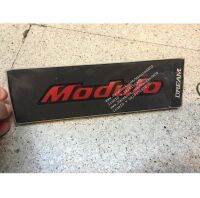 งานพลาสติกชุบโครเมี่ยม คำว่า Modulo สีแดง ขนาด 2.1x14.8 ซม. ติดรถ แต่งรถ HONDA ฮอนด้า สวย สีแดง