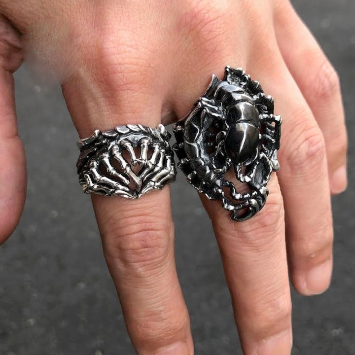 vintage-wild-skull-palm-ring-for-men-dark-paw-skeleton-hand-bone-ghost-claw-male-ring-party-anniversary-gothic-jewelry