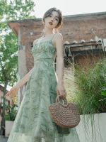 เสื้อผ้าแฟชั่นสำหรับสุภาพสตรี Korean floral light blue square collar strap dress super fairy seaside holiday beach dress chic beautiful two-piece