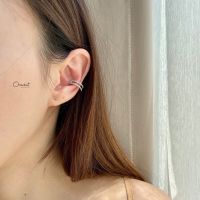 Double lines ear cuff. (ต่างหูแบบเกาะหู งานชุบทองคำขาว เพชร CZ)