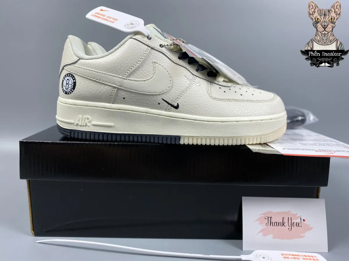Airforce 1s size 9 Clearance