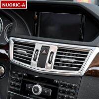 แผ่นปิดตกแต่งกรอบช่องระบายอากาศคอนโซลศูนย์กลางสแตนเลสสตีลสำหรับ Mercedes Benz E Class W212 2009-2011