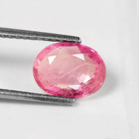 1.75 ct พลอยแดง เผาใหม่ (ruby Oval) สีชมพู ทรงไข่