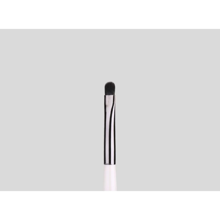 แต่งหน้าเกาหลี-courcelles-แปรงรองพื้น-shadow-brush-no-33-cork-handle-sponge-x1