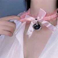 ผู้หญิงเซ็กซี่สีชมพู PU หนัง Bowknot Traction เชือกโลหะ Link Chain Bell จี้ Punk Collar Choker สร้อยคอเครื่องประดับ Accessories