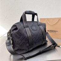 Burberry ใหม่พิมพ์ Unisex ความจุขนาดใหญ่กระเป๋าเดินทางแฟชั่นบรรยากาศผู้ชายผู้หญิงกระเป๋าสะพายกระเป๋าถือคลาสสิก