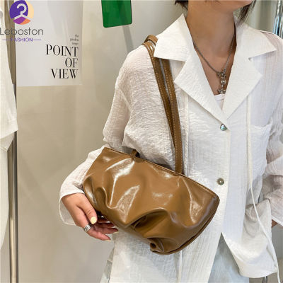 กระเป๋าความจุขนาดใหญ่สำหรับผู้หญิงกระเป๋าสะพายไหล่อินเทรนด์สีทึบกระเป๋าแบบหนีบแขนแบบพกพา