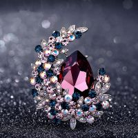 Elegant Crystal Moon Brooch Wholesale Corsage Pin Autumn Winter Jewelry For Coat Suit Trendy Acessories