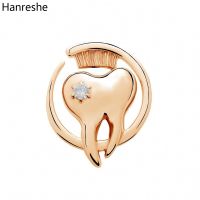 【DT】hot！ Hanreshe Dentist Brooch Pins Teeth Toothbrush Lapel Badge Jewelry for Doctor