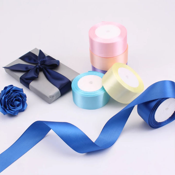 ใหม่-ริบบิ้นผ้าซาติน-satin-ribbon-4-cm-ริบบิ้นห่อของขวัญ-ริบบิ้นพับดอกไม้-ริบบิ้นผูกผม-งานฝีมือ-งานdiy-ริบบิ้นตกแต่ง-พร้อมส่ง