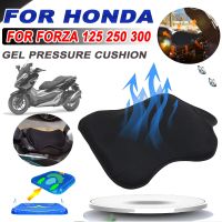 ☫8.8♚อุปกรณ์เสริมมอเตอร์ไซค์สำหรับฮอนด้า Forza 125 250 Forza 300 350 Forza125 Forza300ระบายอากาศเจล Relief ความดันฝาครอบ Bantal Kursi