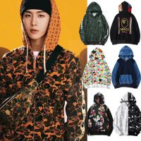 Fashoin APE BAPE เสื้อแจ็กเก็ตเบสบอล แขนยาว ลายพราง มีซิป สไตล์คลาสสิก สําหรับผู้ชาย และผู้หญิง