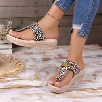 Hot sell Fashion Chain Wedge Flip Flops Women Summer Thick Sole Non Slip Beach Slippers Woman Roman Clip Toe Platform Sandals Plus Size