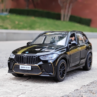 ใหม่ Caipo 1:32 BMW X5M SUV รุ่นรถของเล่น Diecasts Casting ดึงกลับเสียงและแสงรถของเล่นสำหรับรถเด็ก