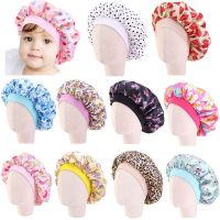 OKDEALS ดูแลเส้นผมหมวกคีโมกลางคืนหมวกใส่นอนหมวกยางยืด Headwrap กว้างหมวกคลุมผมซาติน Headwrap นุ่มลื่น