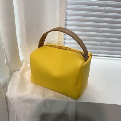 กระเป๋าใส่ Tas Kosmetik กระเป๋าเก็บของแต่งหน้าความจุขนาดใหญ่แบบเรียบง่ายแฟชั่นมาใหม่ล่าสุดแฟชั่นสามารถพกพาไปใช้ในงานได้