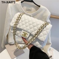 ☄▼ New bag 2023 European and fashion one shoulder inclined joker diamond chain package bags