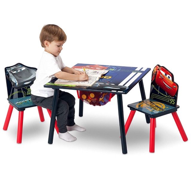 นำเข้า🇺🇸 โต๊ะเขียนหนังสือ แมคควีน คาร์ส พร้อมช่องเก็บของ Disney Pixar Cars Wood Kids Storage Table and Chairs Set- Delta Children