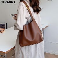 Joker ins female 2023 new large capacity bag languid is lazy wind restoring ancient ways bucket bag shoulder inclined shoulder bag tote bags