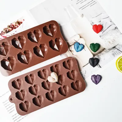 2021 New Heart Chocolate Moulds 15/8 Cavity Love Shape Silicone Wedding Candy Baking Molds Cupcake Decorations Cake Mold 3D DIY