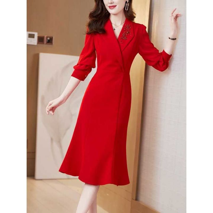 gaun-tahun-baru-สีแดง2023ชุดเดรสงานเลี้ยงผู้หญิงปกสูทแฟชั่นระดับไฮเอนด์สำหรับฤดูใบไม้ผลิและฤดูใบไม้ร่วง