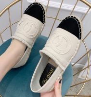 Aadine New ?พร้อมส่ง? รองเท้าผ้าใบ ลายchanel ทรงสลิปออน 2 สี เบอร์ 35-40 A601